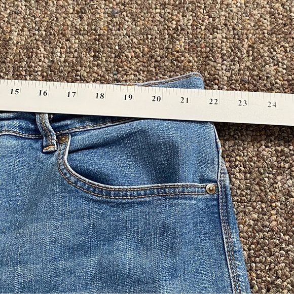 Gloria Vanderbilt Shorts Women’s Plus Size 24W Amanda Blue Jean Medium Wash - Picture 12 of 14